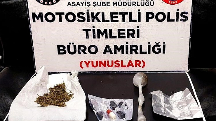 Üzerlerinden uyuşturucu çıktı