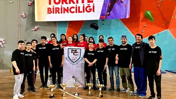 Öğrencilerin şampiyonluk sevinci