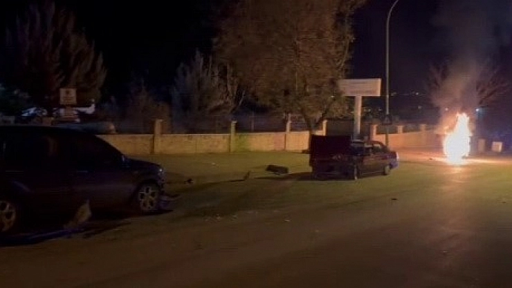 Maddi hasarlı kaza sonrası ortalık karıştı