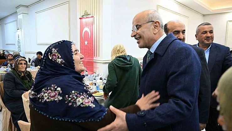 Malatya'da 4 Noktada 4 Bin Kişiye İftar!