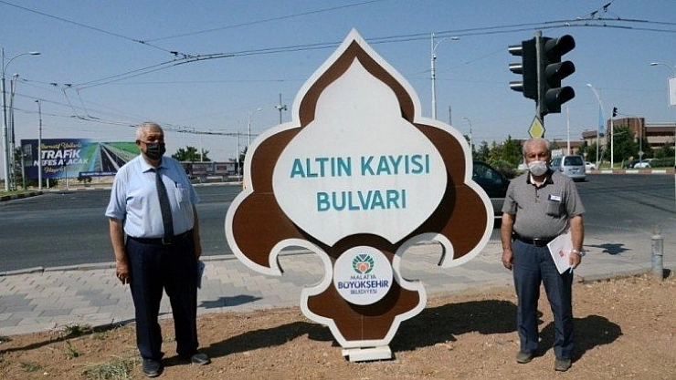 Cadde ve bulvarlara isimlik