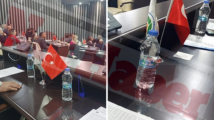Malatya Büyükşehir Meclisi'nde vicdanları sızlatan ikram: Boykota damla damla ihanet!