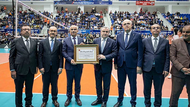 Osman Aşkın Bak'a 'Fahri Malatyalı' unvanı verildi