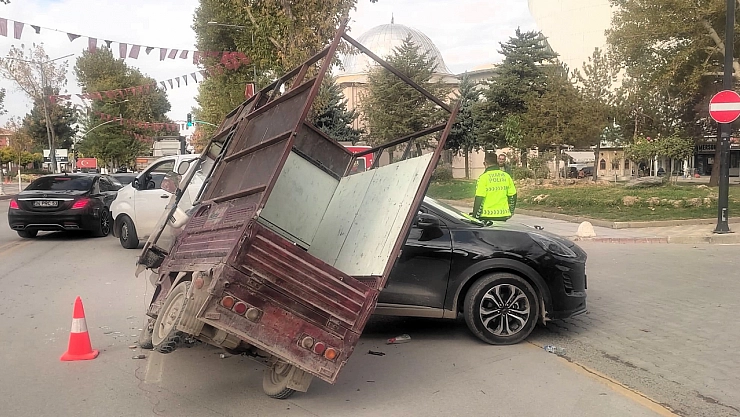 Malatya'da faciadan kıl payı kurtuldular!