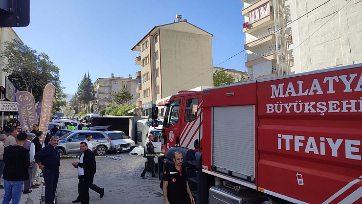 Malatya'da can pazarı! Freni patlayan kamyon dehşet saçtı