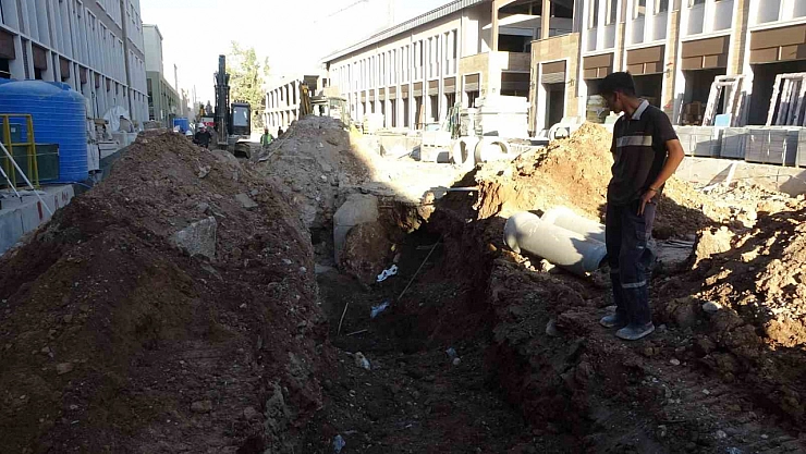 Malatya'da çarşı inşaatında göçük altında kalan işçi kurtarılamadı