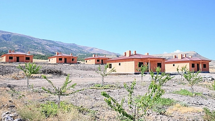 Malatya'da Depremzedelere Kış Öncesi Konutlar Teslim Edilecek!