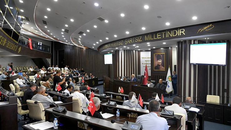 Malatya'da festivaller çakıştı: 'Keşke O Zaman Söyleseydiniz Başkanım!'