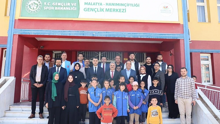 Malatya'da gençler depremin izlerini sanatla ve sporla siliyor!