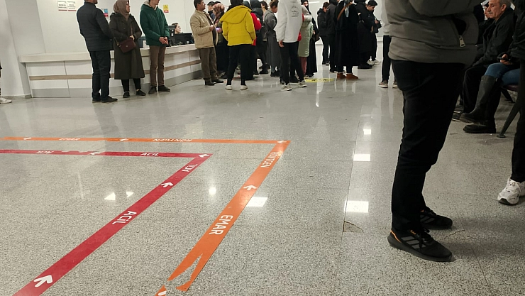 Malatya'da Hastane Kuyrukları Uzuyor!