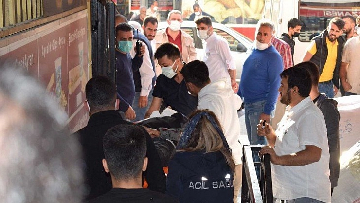İki ayrı bıçaklı kavga