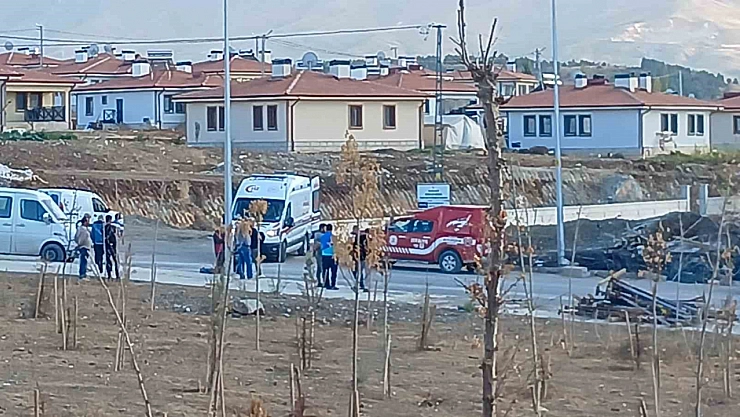 Malatya'da okul inşaatında kalıp çöktü: 2 işçi yaralandı