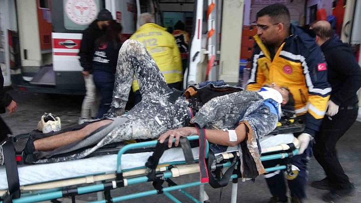 Malatya'da Asansör Kazası: 4. Kattan Düşen 3 İşçi Ağır Yaralandı
