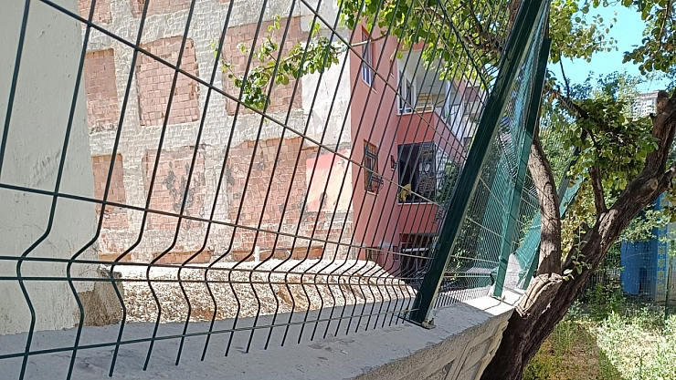 Malatya'da istinat duvarı sadece 5 ay dayanabildi! İlk yağışta çöktü| 2 aydır onarılmadı…