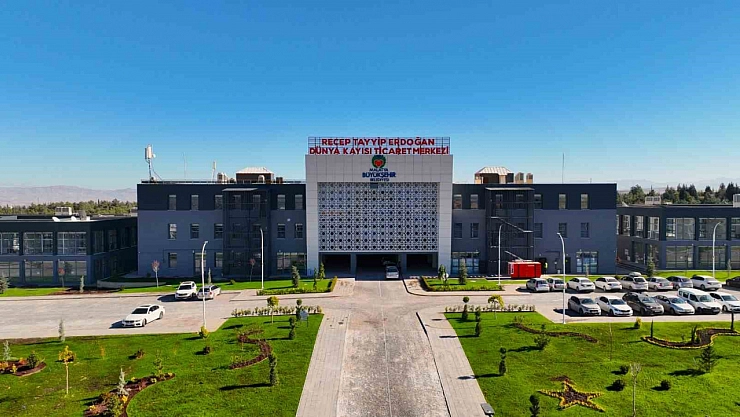 Kayısı ticaret merkezi yeni alanına kavuştu!