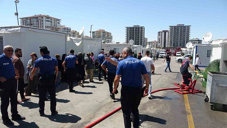 Malatya'da konteyner kentte korkutan yangın
