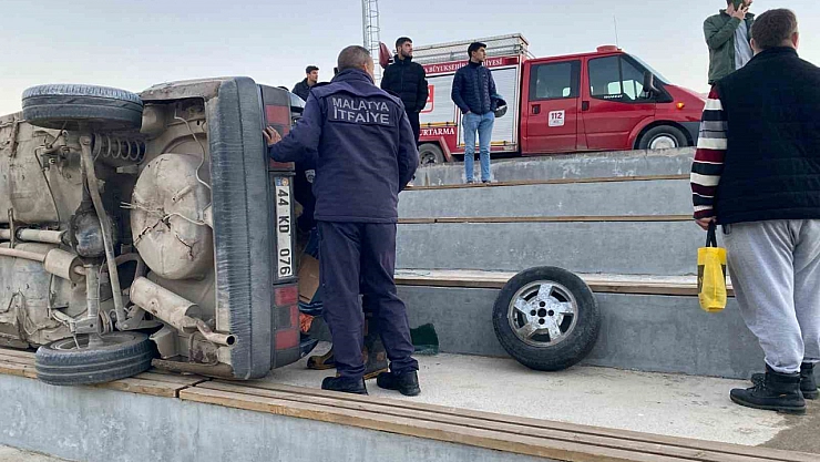 Malatya'da kontrolden çıkan araç devrildi