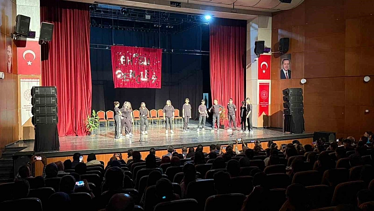 Malatyalı öğrencilerTurgut Özakman oyunu