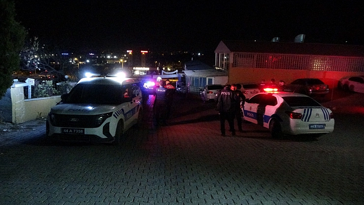 Malatya'da olaylı gece..  Arkadaş grubu arasında silahlı kavga çıktı