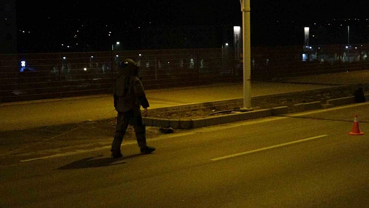 Malatya'da yol kenarına bırakıldı! Şüpheli çanta fünye ile patlatıldı