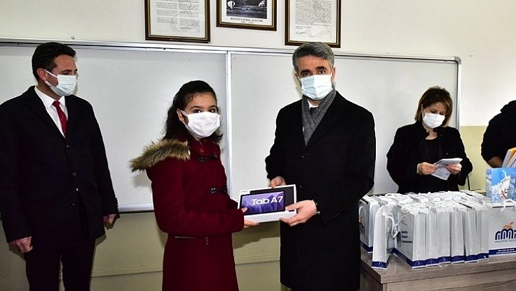 Tablet dağıtımına başlandı