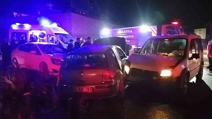 3 aracın karıştığı kazada 2 yaralı