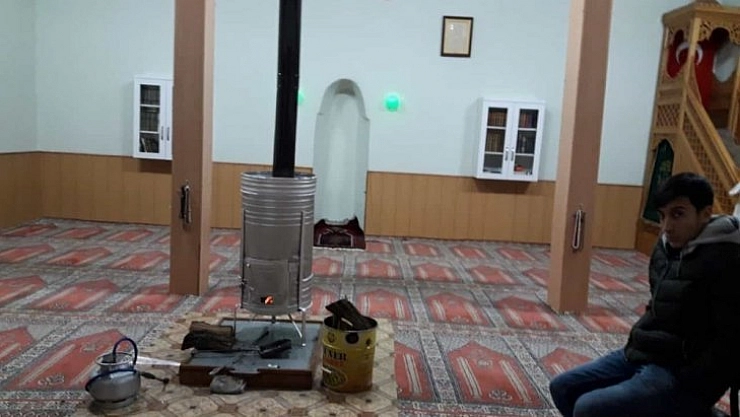Vatandaşlar camilere sığındı