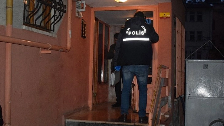 Yaşlı kadın evde ölü bulundu