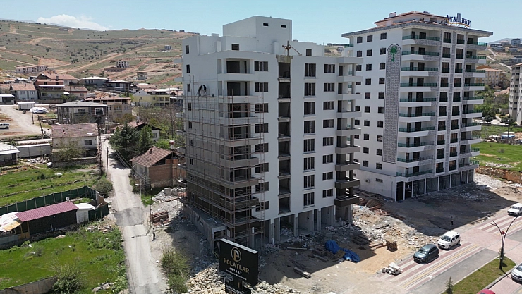 Malatya'da Yerinde Dönüşümde Hızlandı: 5 Bin 900 Ruhsatla, 25 Bin Konut Yükselecek!