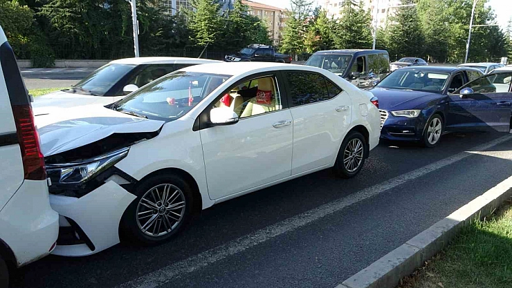 Malatya'da 4 araç birbirine girdi