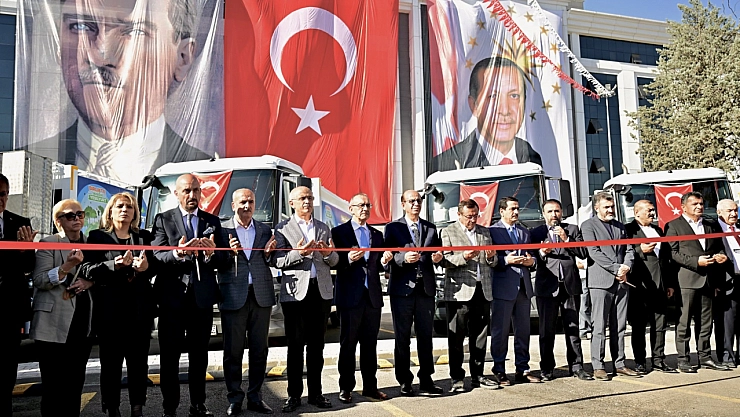 Malatya Depreme Rağmen Ayağa Kalkıyor | Enkazdan Hizmete!