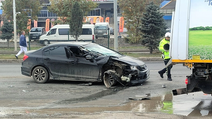 Malatya-Elazığ Yolu'nda Kaza! Çöp Kamyonuna Arkadan Çartı