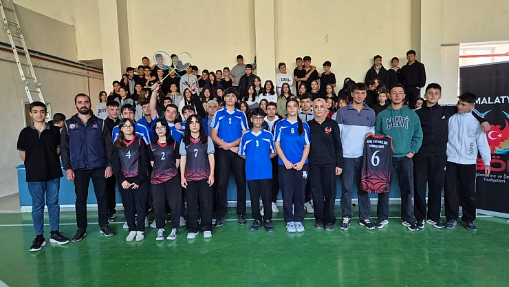 Malatya Emniyeti'nden örnek proje: Gençler sporla bütünleşti