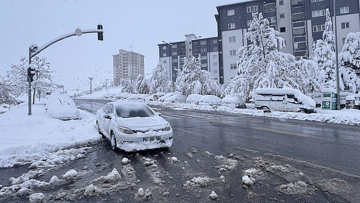 Malatya'nın O İlçesi Beyaza Büründü