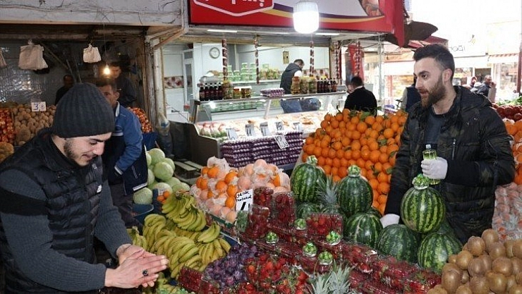 Malatya Sebze Pazarı korona virüs önlemlerini aldı