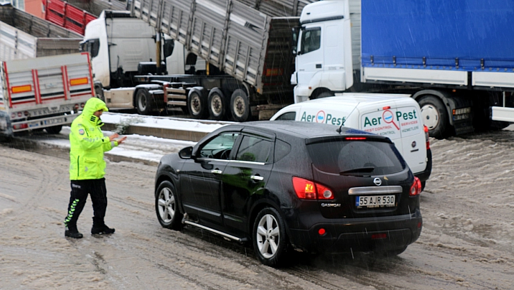 Malatya-Sivas Kara Yolu Ulaşıma Kapandı
