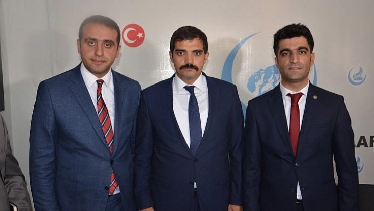 Malatya Ülkü Ocaklarında bayrak değişimi