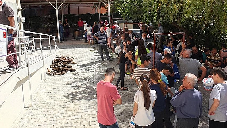 Malatya'da aşure ikramı 