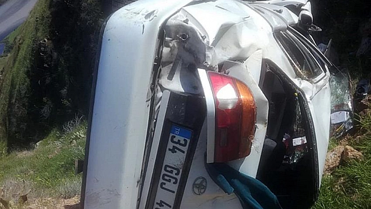 Otomobil şarampole uçtu 