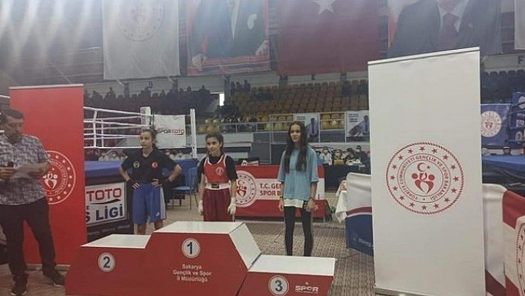 Dereceyle yurda döndü