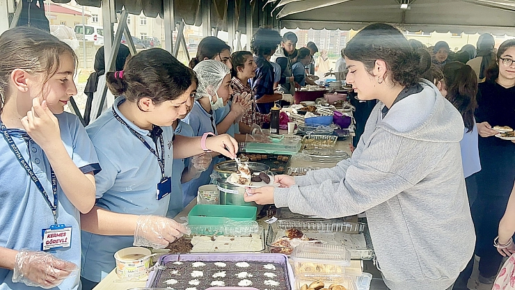 Malatyalı öğrencilerden Gazze'ye destek