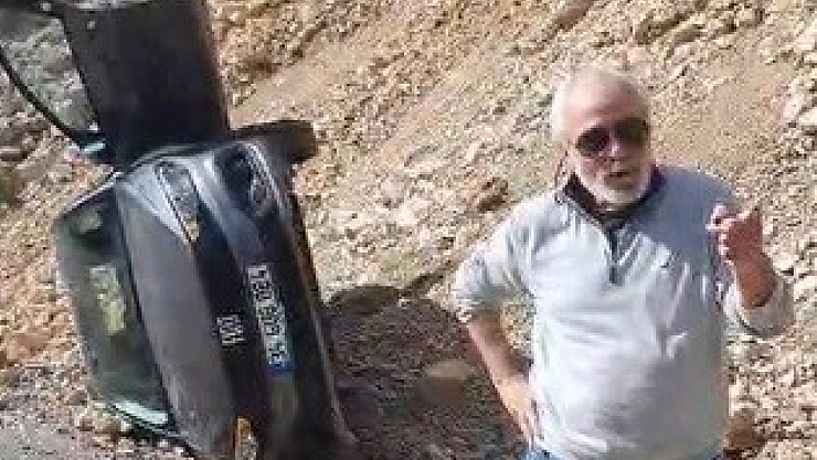 Manzarayı izlerken, uçurumdan yuvarlandı