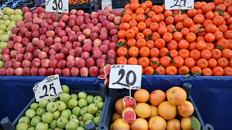 Market Fiyatları Yükseldi! Vatandaş Semt Pazarlarına Akın Etti!