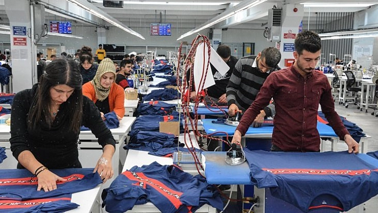 'Memleketinde fabrika kur'