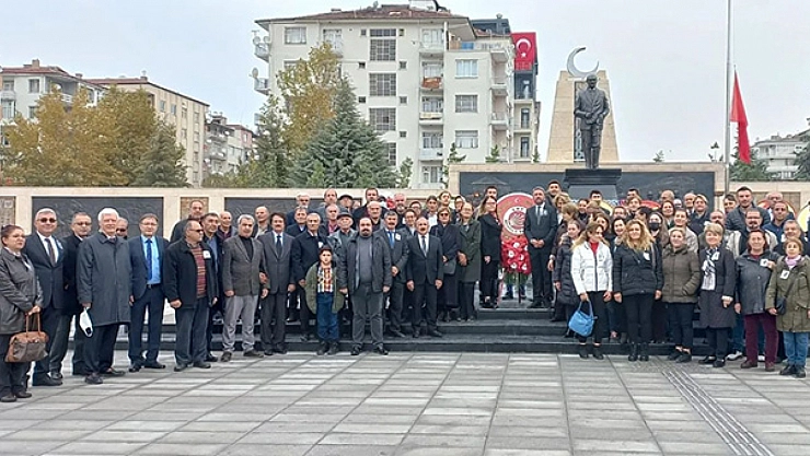 Meydana yakışmamış