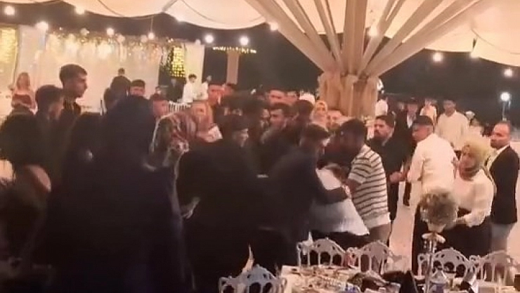 Mezuniyet balosunda kavga!
