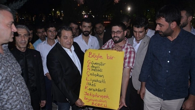 Fendoğlu gençlerle sohbet etti