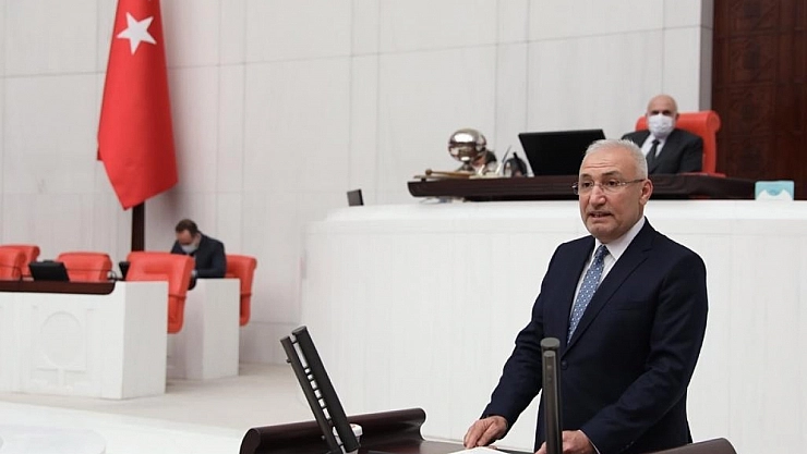 Kahtalı'dan başörtüsü açıklaması