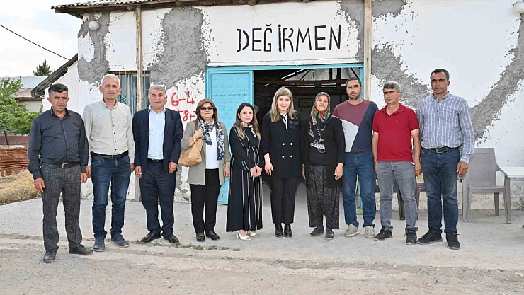 Doğanşehir'de tarıma can suyu: Fide ve tohum dağıtımı başladı