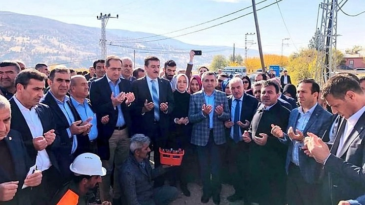 Dedikodular üzerinden siyaset